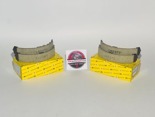 2001-2007 TOYOTA VOXY / NOAH REAR BRAKE SHOE SET (AZR6#)