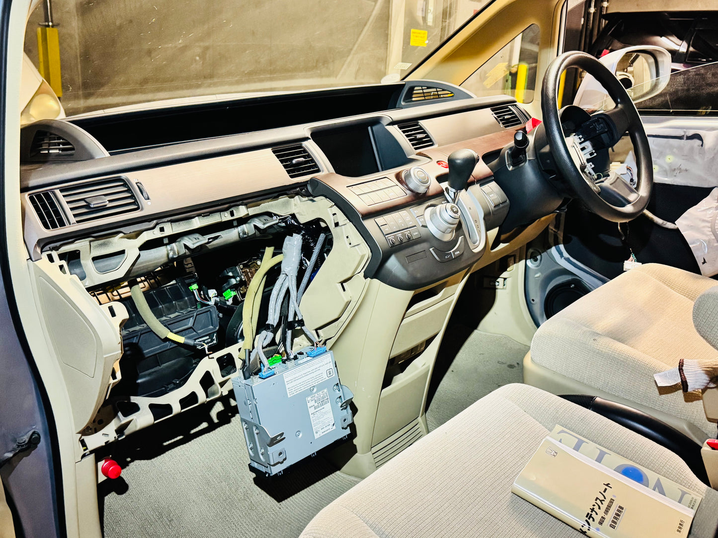 2005 HONDA STEPWGN (RG2) PARTOUT