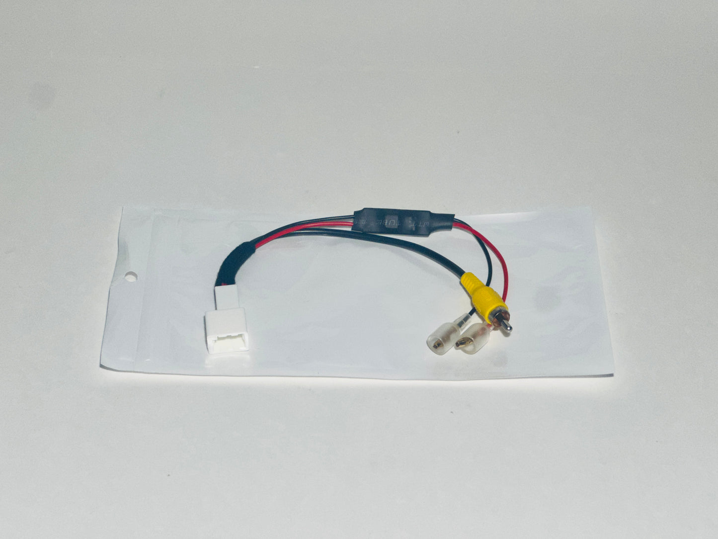 2008-2014 TOYOTA ALPHARD /VELLFIRE FACTORY BACK UP CAMERA TO AFTERMARKET STEREO POWER / VIDEO ADAPTER