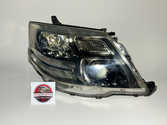 2002-2007 USED TOYOTA ALPHARD FRONT RIGHT HEADLIGHT