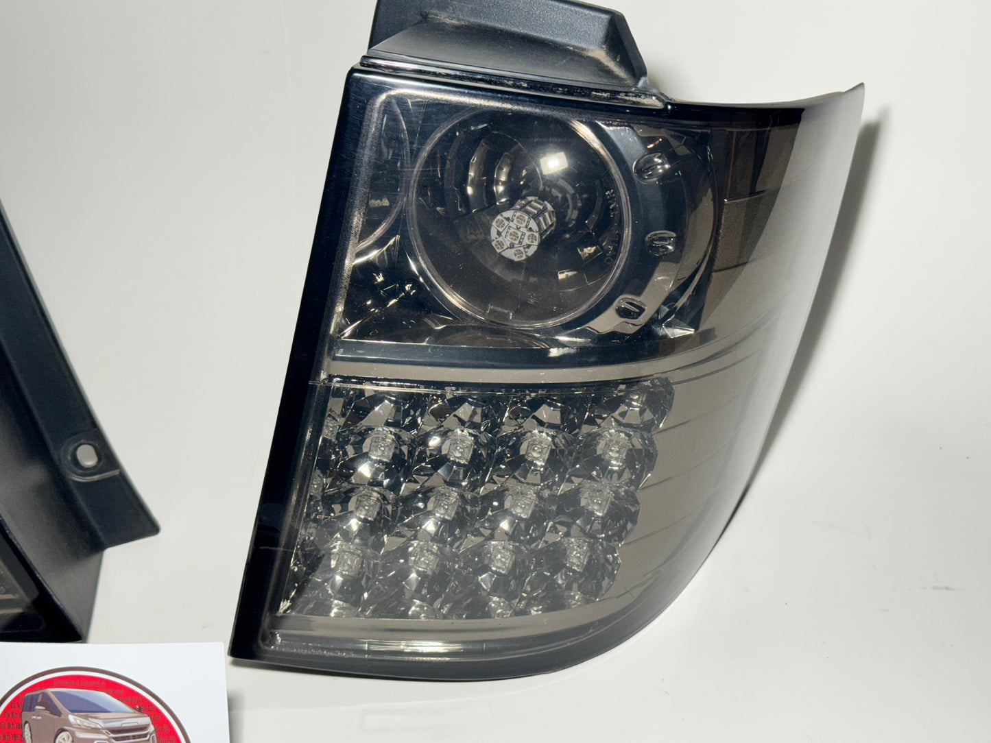 2002-2007 TOYOTA ALPHARD USED AFTERMARKET LED TAIL LIGHTS (4PCS SET)