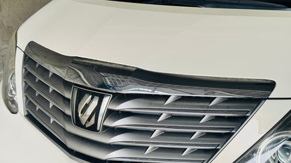 Toyota Alphard 2nd gen front hood garnish picture 