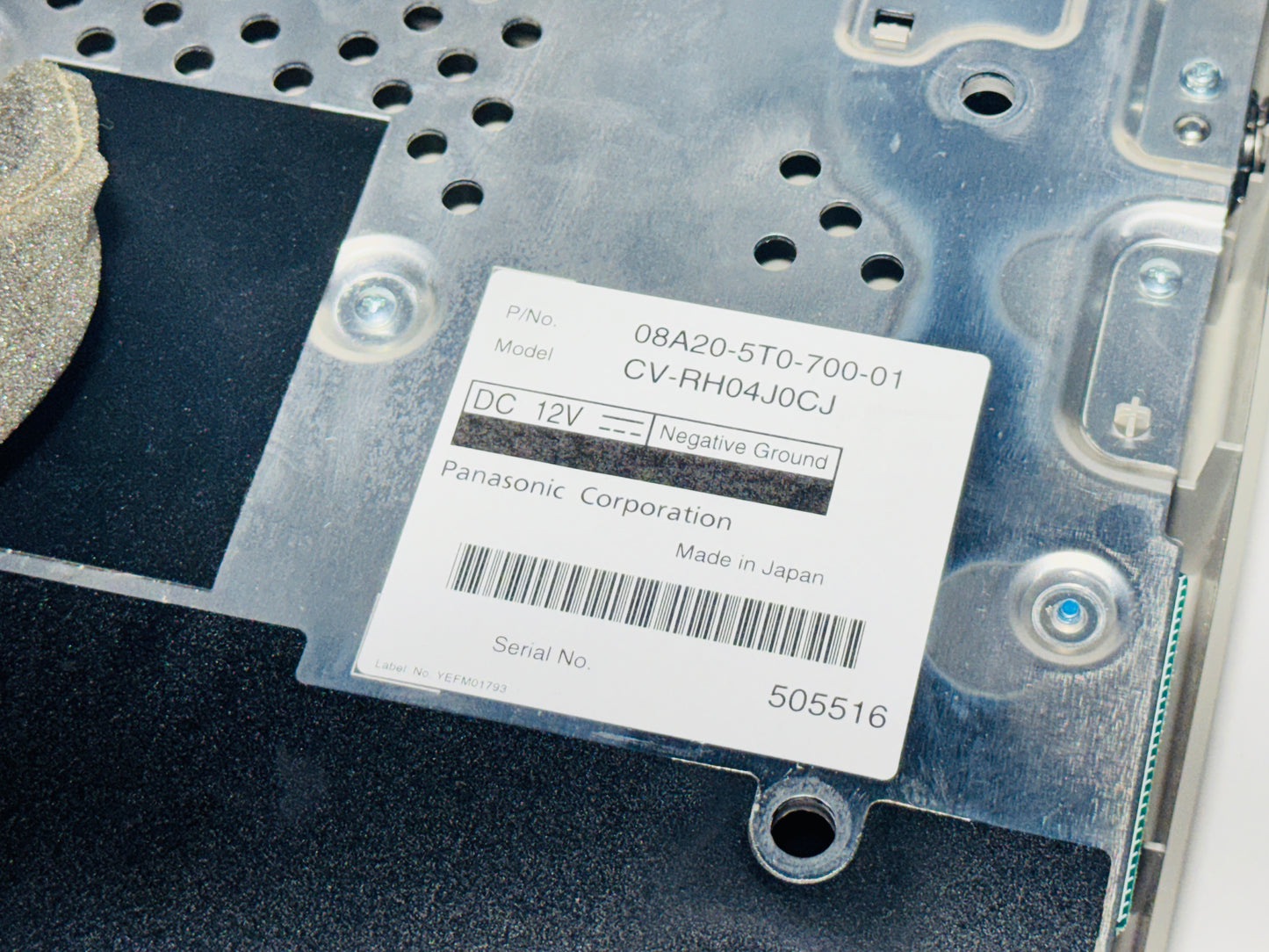 HONDA GATHERS OEM REAR ENTERTAINMENT SCREEN