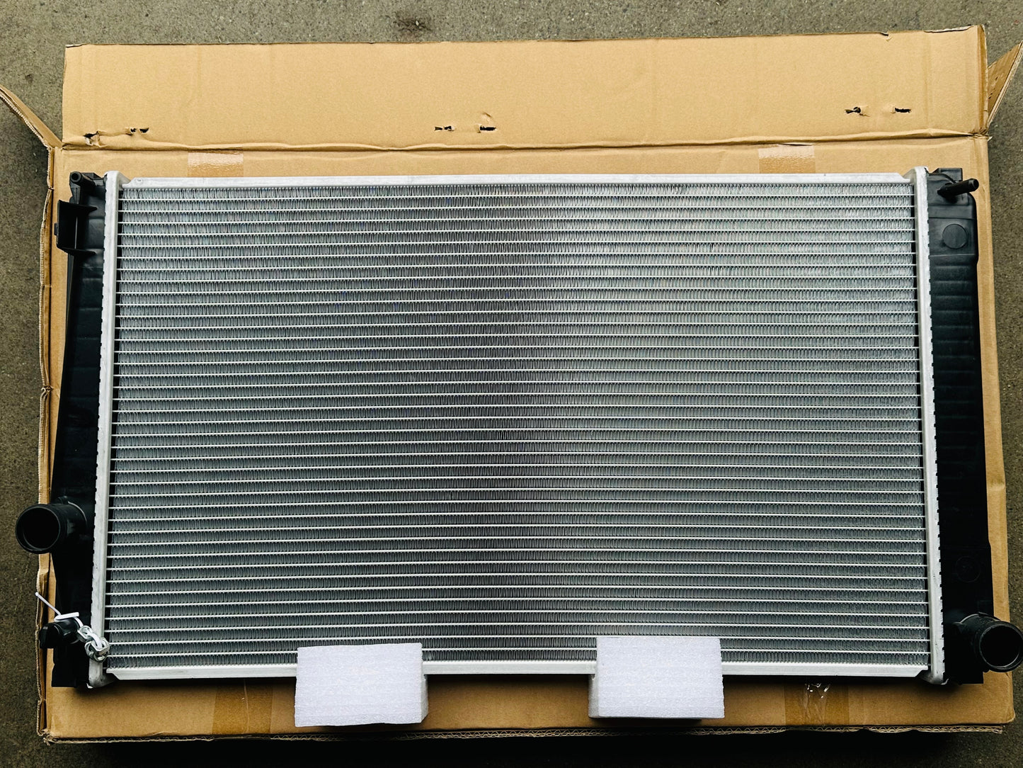 2008-2014 TOYOTA ALPHARD / VELLFIRE 2.4L (ANH20/ANH25) RADIATOR