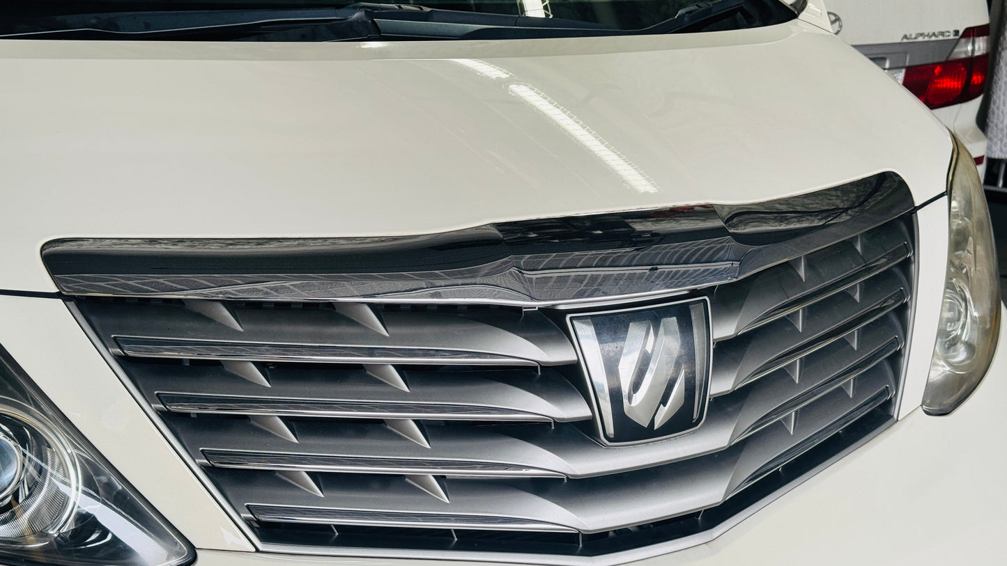 Front hood alphard garnish intalled on toyota alphard 