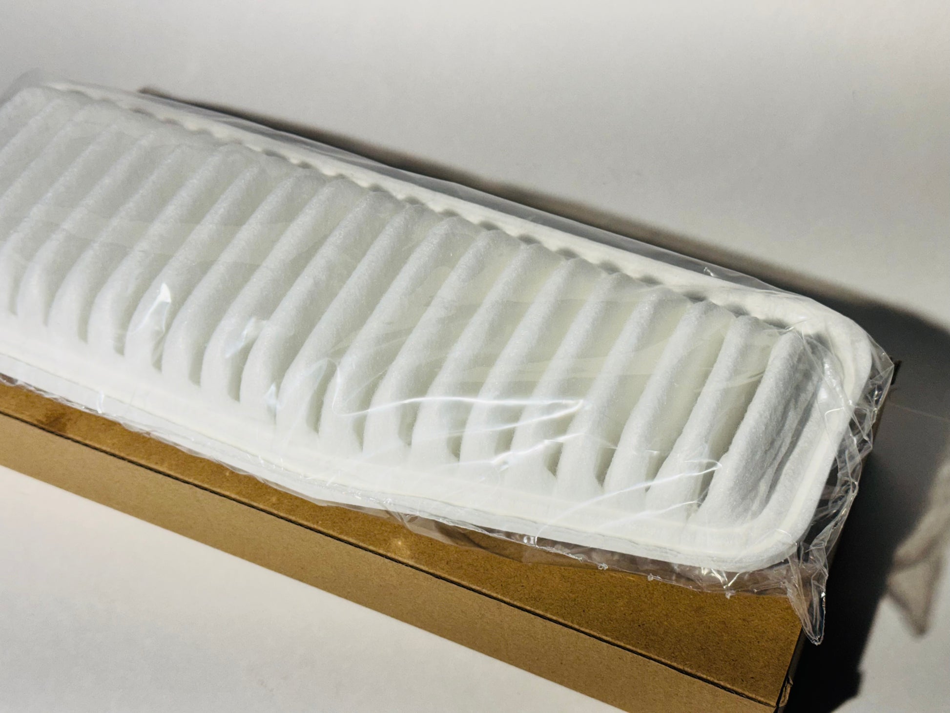 2.4L TOYOTA ALPHARD FIRST GENERATION ENGINE AIR FILTER CLOSE UP SHOT  